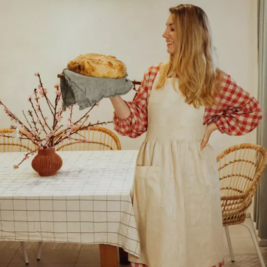 Ľanová zástera smotanová Víno Zeliska